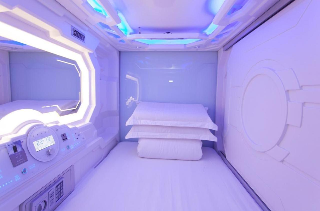 Skycity Capsule 2*